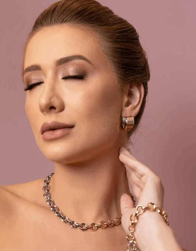 Como escolher joias de qualidade para revenda?